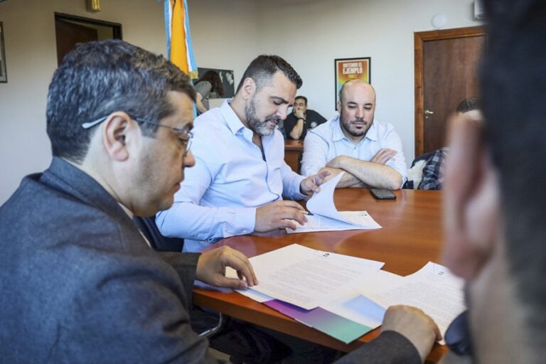 Nuevo acuerdo salarial con los gremios municipales