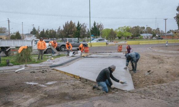 Obras públicas de Rawson avanza con intervención urbana integral en el barrio Luis Vernet