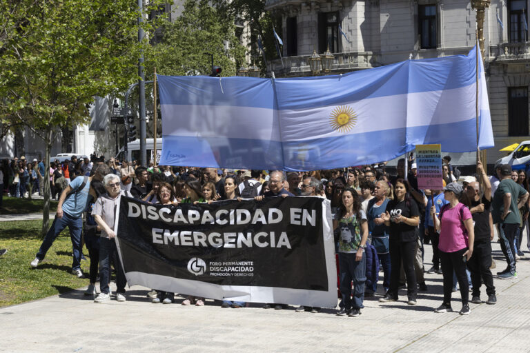 Motosierra para programas sociales