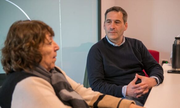 Luque se reunió con la cooperadora del Hospital de Esquel: La gente que trabaja para la salud en Chubut hace miagros para solventar el sistema
