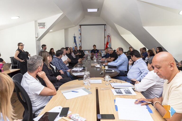 Legisladores retoman la actividad tras un largo receso