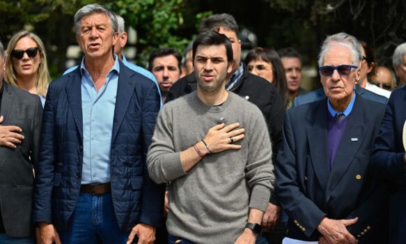 Torres encabezó el acto por 118º Aniversario del Día Nacional del Petróleo