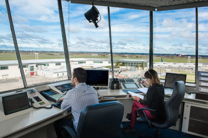 Vuelos de fin de año afectados por paros de los controladores