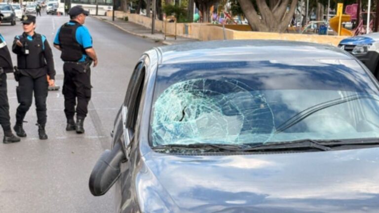Atropelló a un anciano y lo arrastró varios metros