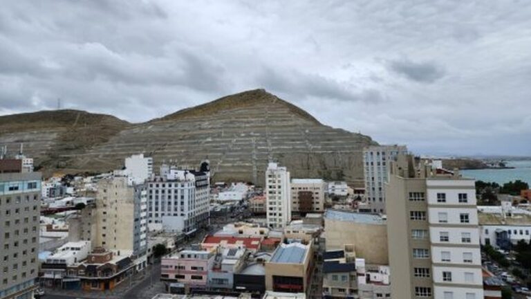 Miércoles nublado y con viento persistente en Comodoro