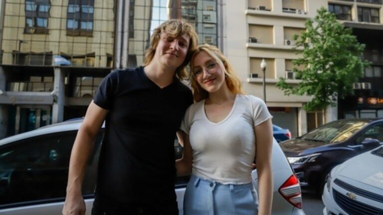 La novia del influencer libertario Iñaki Gutiérrez manejaba alcoholizada y chocó contra un poste