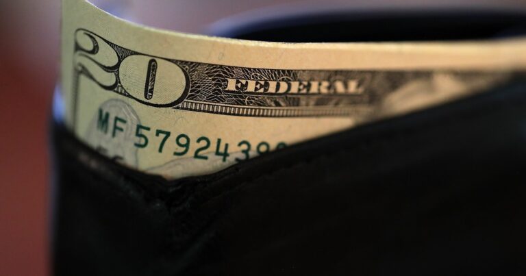 Salarios pretendidos en dólares en la Argentina: los más altos de la región y con mayor crecimiento desde 2020