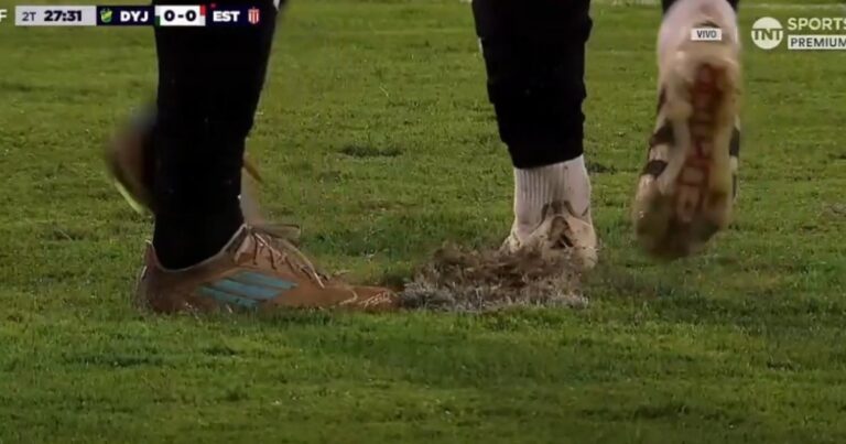 Video: Estudiantes pisoteó el punto penal antes de la definición de Defensa y Justicia