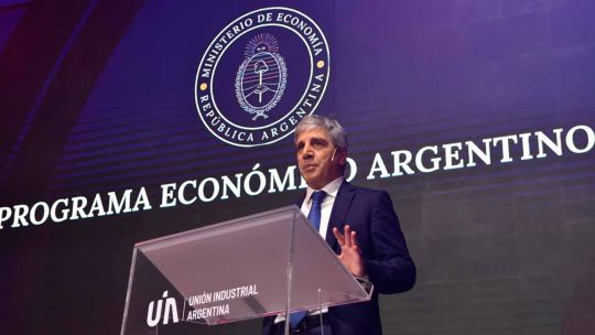 Luis Caputo se reunió con la UIA luego de la polémica con Techint