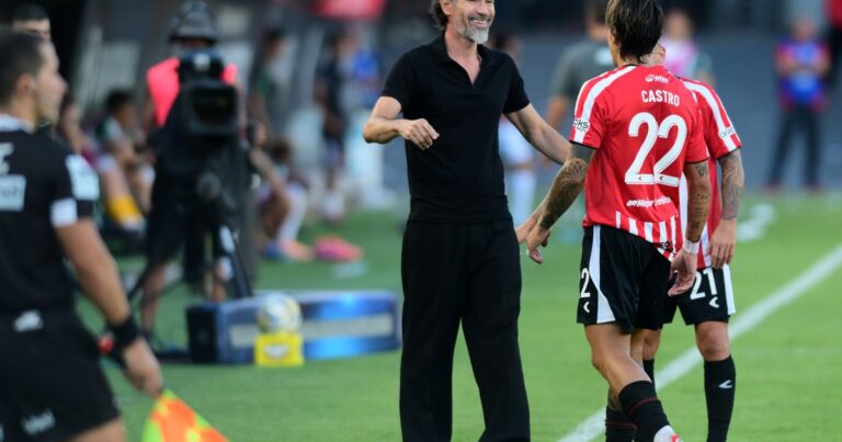 Estudiantes le regaló un triunfo sobre Sarmiento a Eduardo Domínguez, que se despidió y seguirá su carrera en Brasil