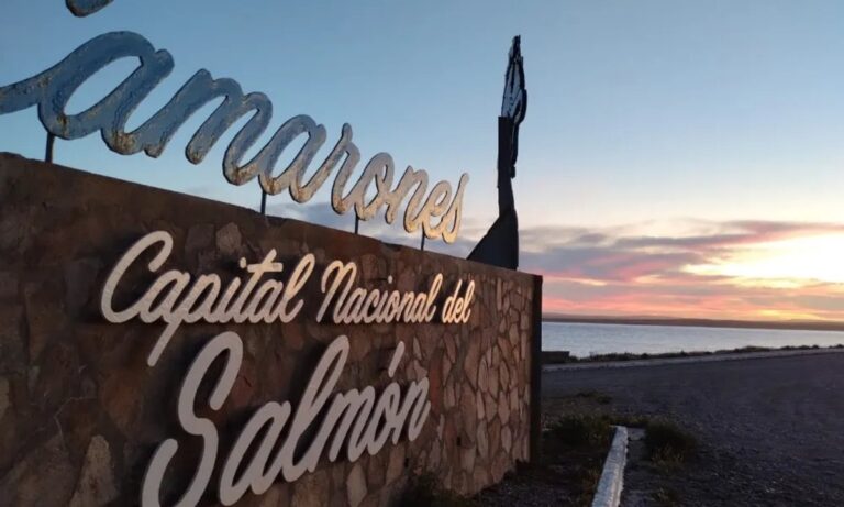 Camarones se prepara para la Fiesta Nacional del Salmón: tres días de pesca, cultura y turismo en abril