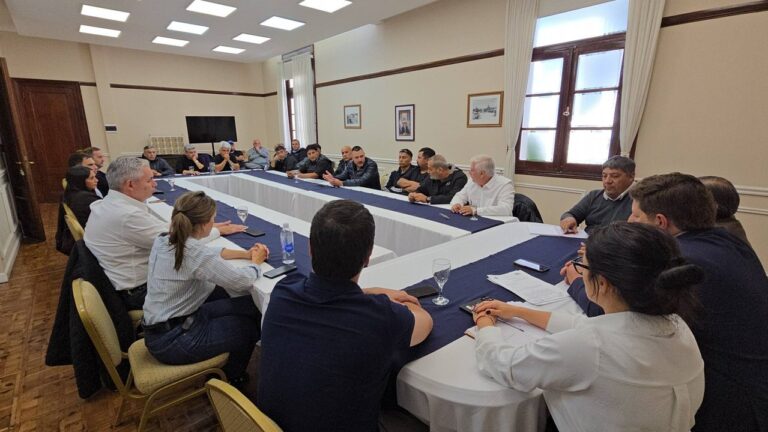 Conflicto petrolero en Santa Cruz: el Sipger advierte por falta de actividad y posibles reversiones de concesiones