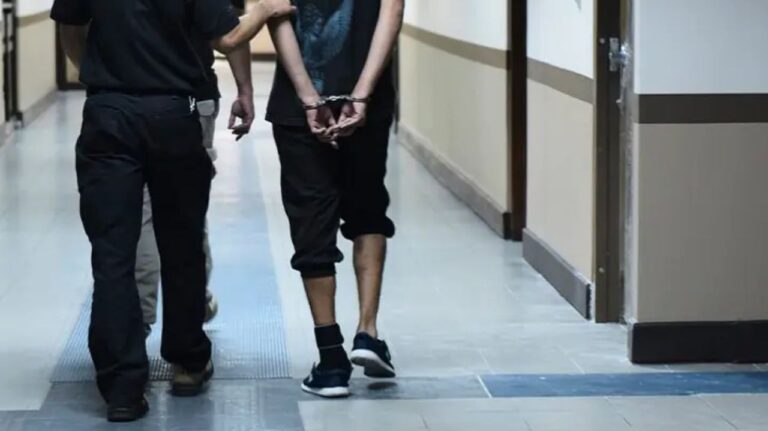 Baja la edad de imputabilidad a 14 años: el Gobierno promulgó el nuevo Régimen Penal Juvenil