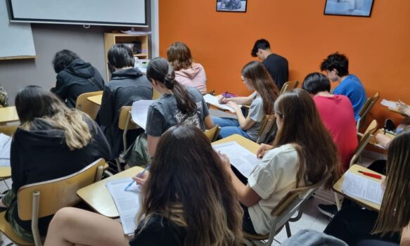 Pembroke Lab Centre abre inscripciones para aprender inglés en Trelew