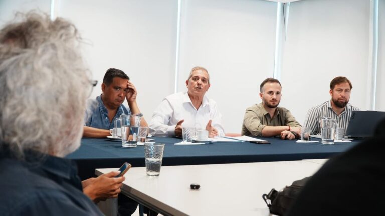 Gobierno y gremios de auxiliares homologaron acuerdos