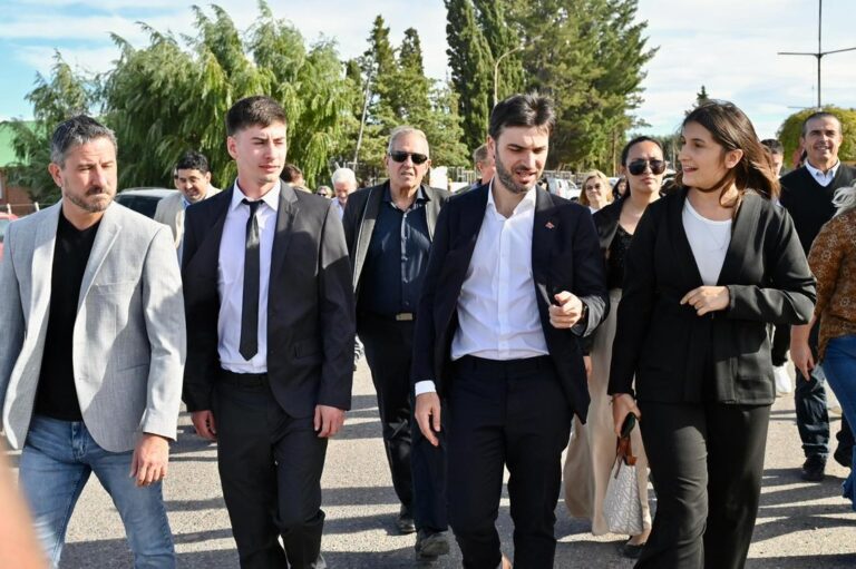 Torres anunció viviendas y obras en el aniversario de 28 de Julio: Pueblos como este hacen grande a la provincia