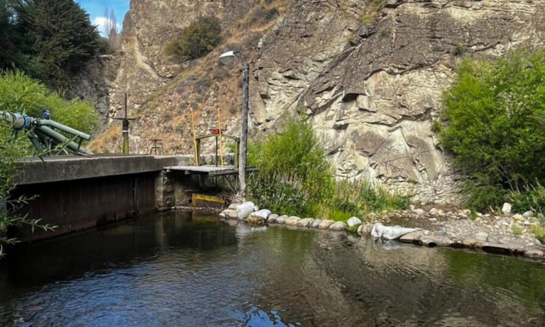 Esquel está con cortes diarios de agua en los barrios y avanzará con perforaciones
