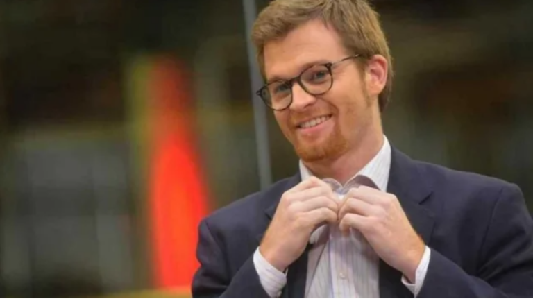 Massot le tira la Libra a Milei