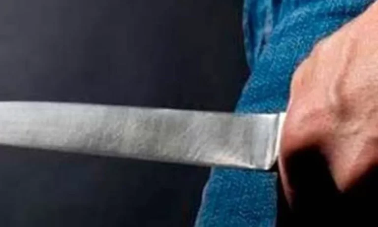 Comodoro Rivadavia: un hombre resultó herido con arma blanca y el presunto agresor fue detenido tras atacar a un policía