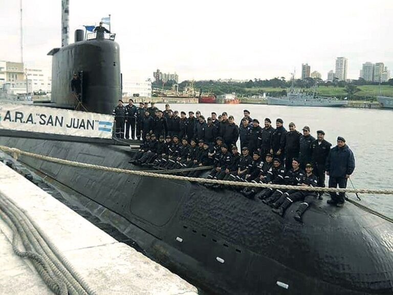 Imagen referencial del submarino ARA San Juan o símbolo de la justicia en un contexto marítimo.