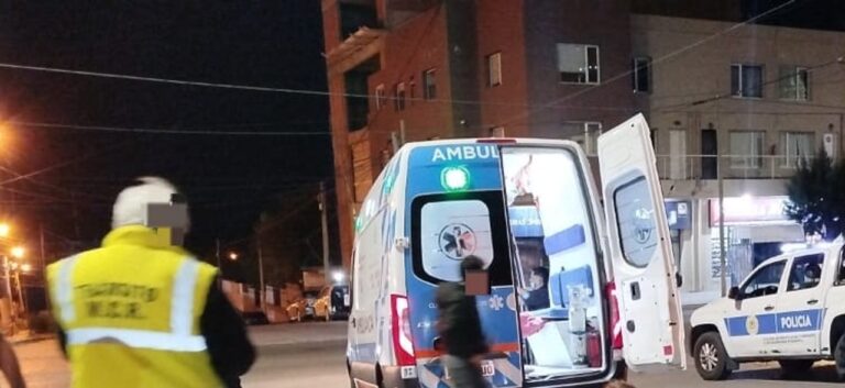 Ilustración de una intersección vial en Comodoro Rivadavia, representando un contexto de tránsito y control.