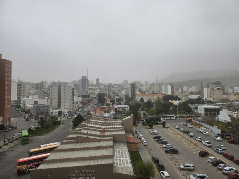 Mapa del alerta meteorológico por vientos en la zona de Comodoro Rivadavia, Chubut