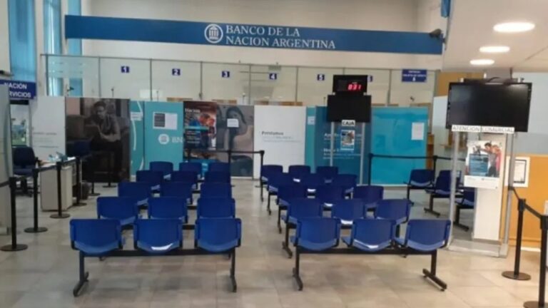 Sucursal bancaria cerrada en Chubut durante feriado provincial y nacional