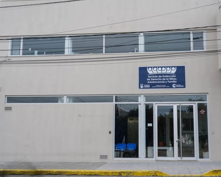 Sede de la Defensoría de la Niñez, Adolescencia y Familia en Comodoro Rivadavia, Chubut.