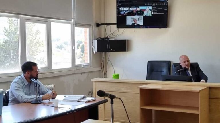 Vehículos incautados en operativo contra estafas automotrices en Chubut