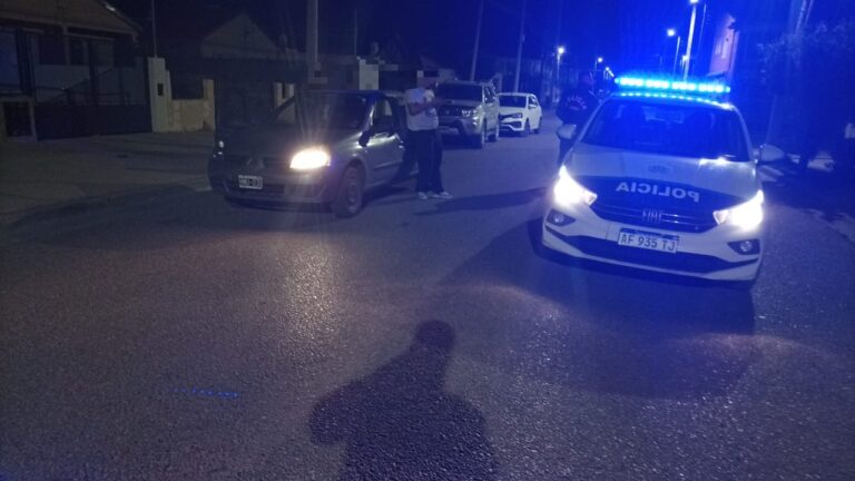 Operativo de control de tránsito en calles de Rawson, Chubut.