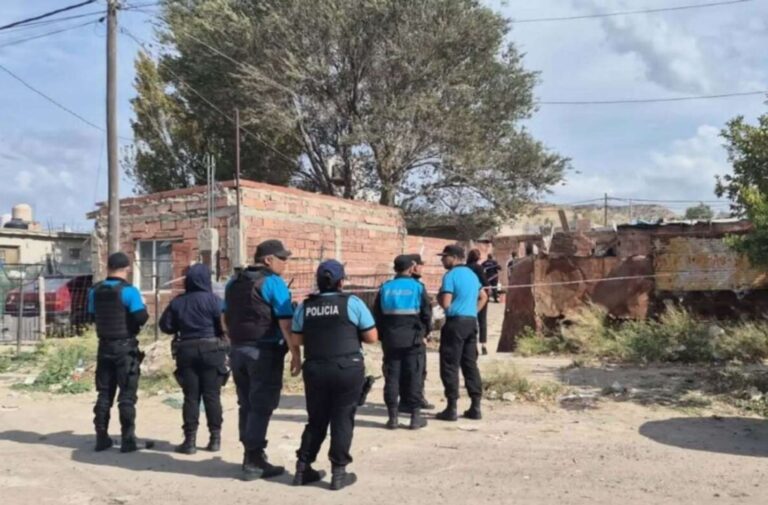 Ilustración genérica de una escena de investigación policial en la Patagonia.