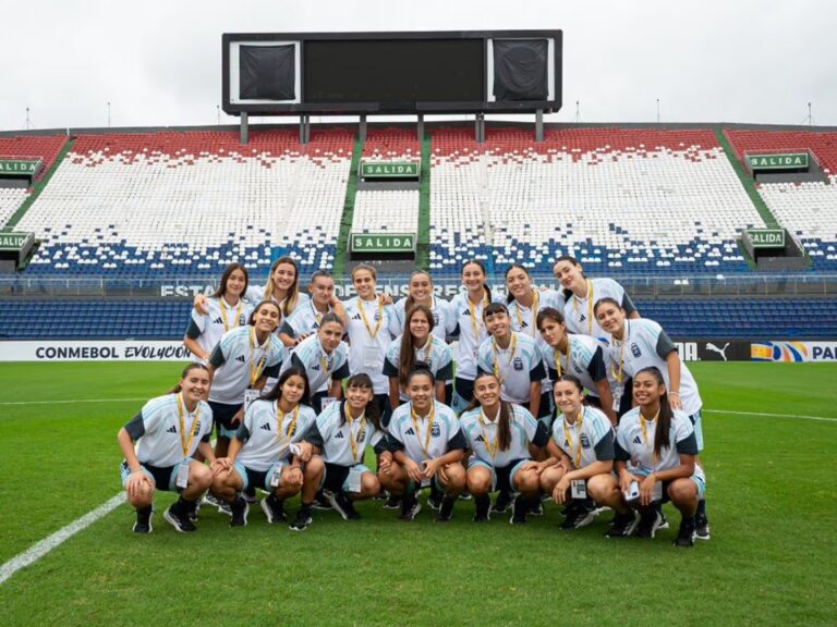 Emma Díaz durante el partido de la Selección Argentina Sub-17 ante Colombia por el Sudamericano Sub-17 femenino