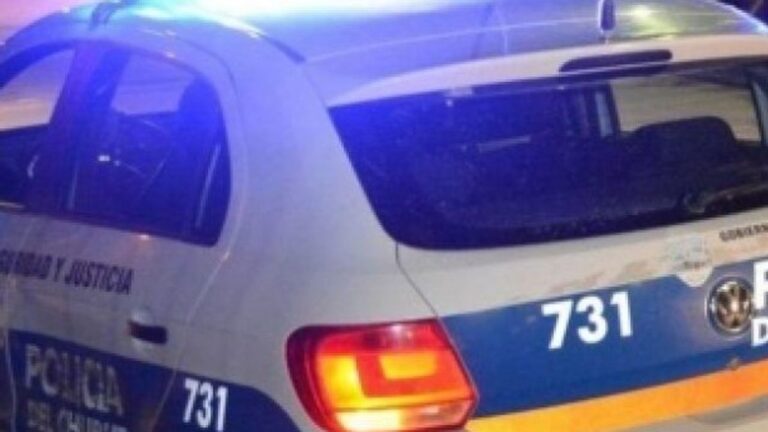 Zona del hecho en el barrio Pueyrredón de Comodoro Rivadavia, donde ocurrió el doble homicidio.