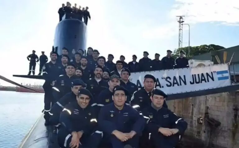 Imagen referencial del submarino ARA San Juan o de la sala de audiencias en Río Gallegos.