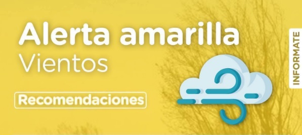 Cielo nublado y mar agitado en la costa de Puerto Madryn, Chubut.