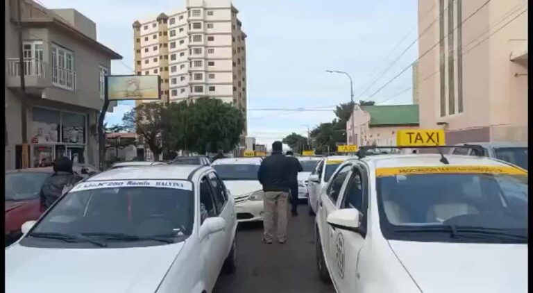 Taxistas de Comodoro en reunión con autoridades municipales