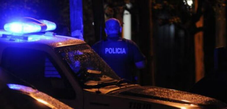 Ilustración genérica de banderas de Argentina y Bolivia en zona fronteriza