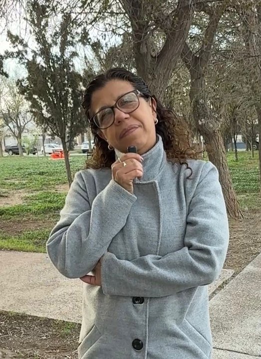 Directora de escuela de Chubut trabajando como conductora de Uber