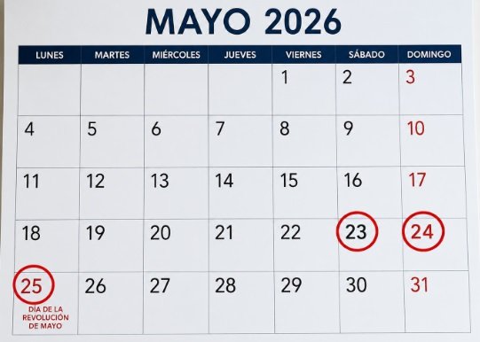 Calendario con fecha 25 de mayo marcada como feriado en Argentina