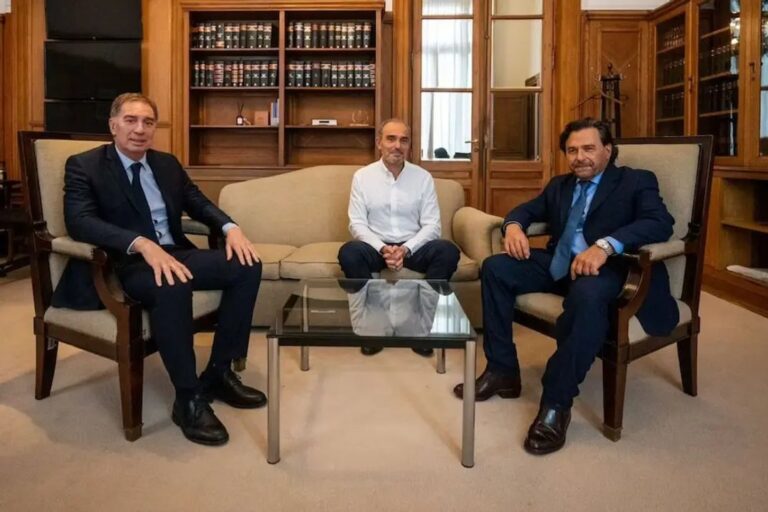 Reunión en Casa Rosada con gobernadores