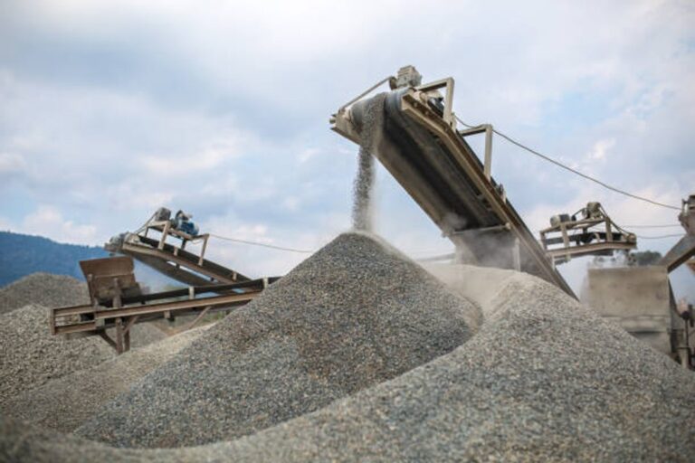 Planta de Loma Negra en Olavarría con horno de producción detenido