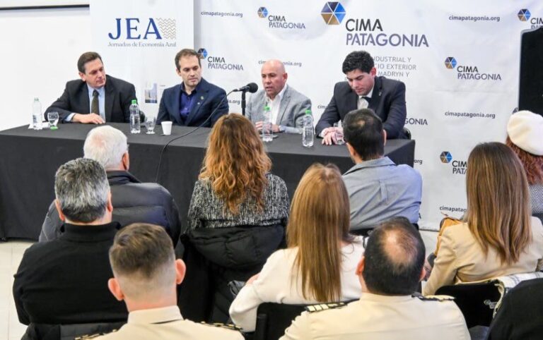 Gustavo Sastre en el lanzamiento de la Jornada de Economía Azul 2026 en Puerto Madryn