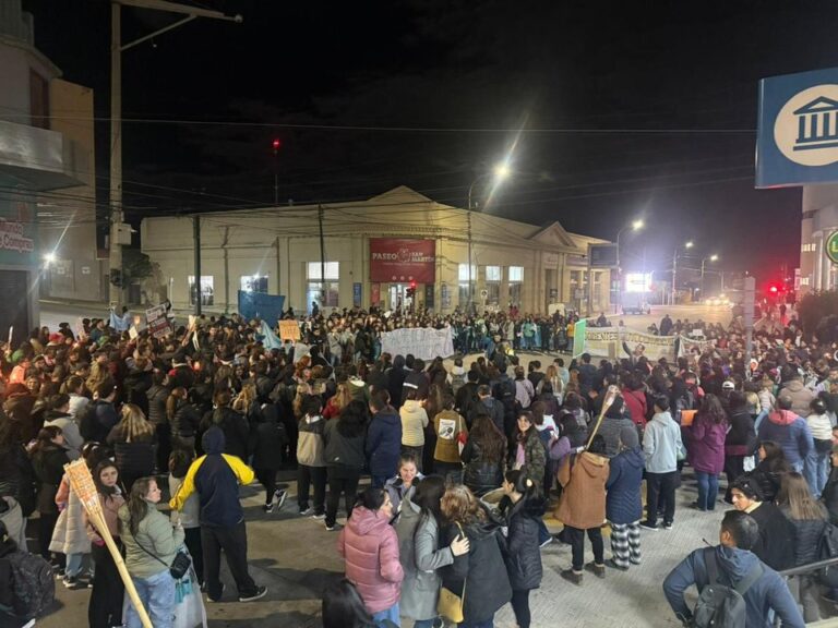 Reunión de paritaria docente en Chubut con funcionarios y representantes gremiales