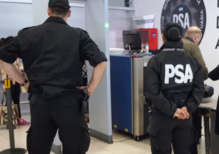 Policía de Seguridad Aeroportuaria en el Aeropuerto Benjamín Matienzo de Tucumán