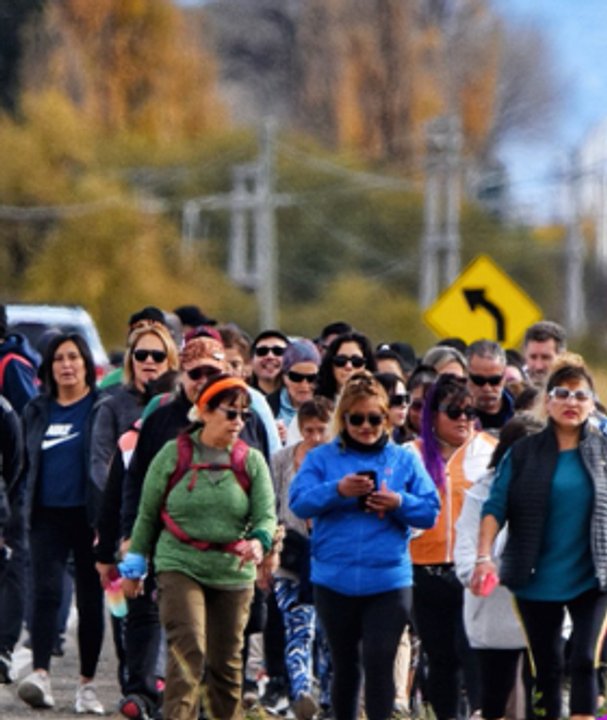 Caminata recreativa en Sarmiento con visitas a chacras y té