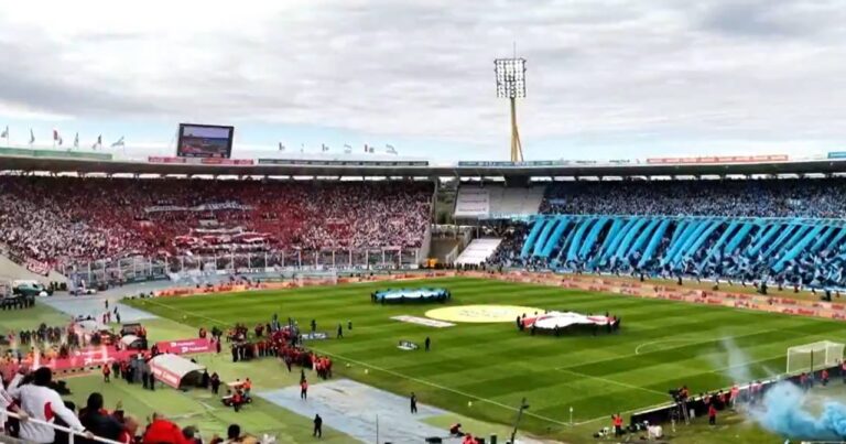 Estadio Mario Alberto Kempes con público antes de la final River vs Belgrano