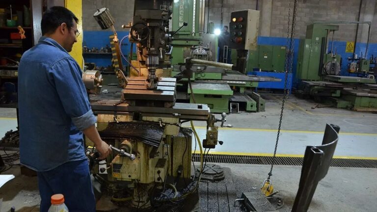 Centro de Convenciones Domuyo en Neuquén, sede del encuentro sobre herramientas financieras para pymes de Vaca Muerta