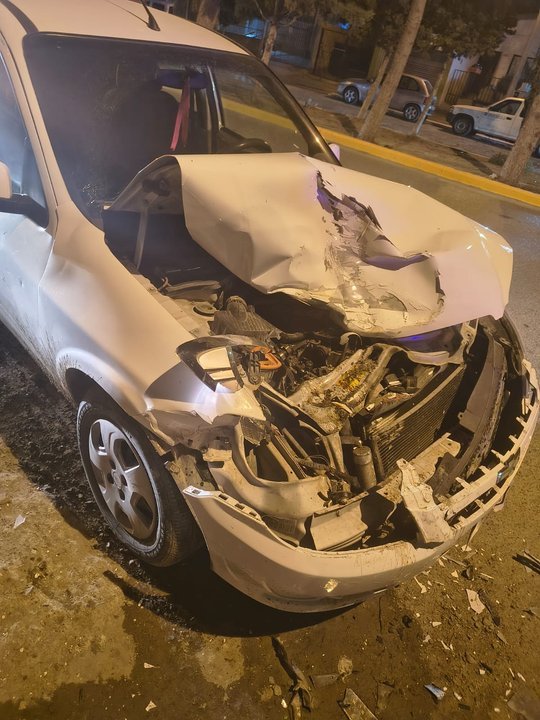 Vehículo accidentado en Comodoro Rivadavia