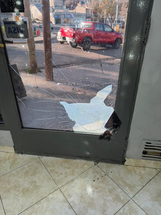 Mujer detenida en Comodoro Rivadavia por daños y amenazas en barbería