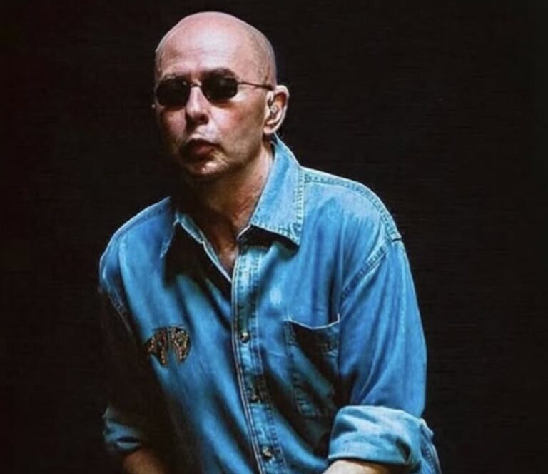 Carlos Indio Solari en un recital